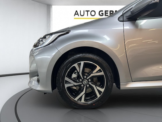 Vehicle image 14 Vehicle image 14