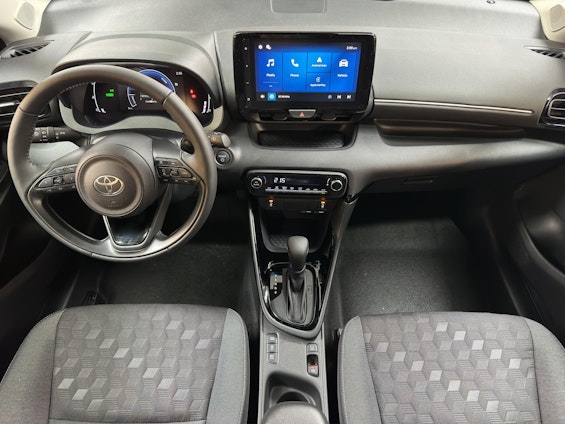 Vehicle image 9 Vehicle image 9