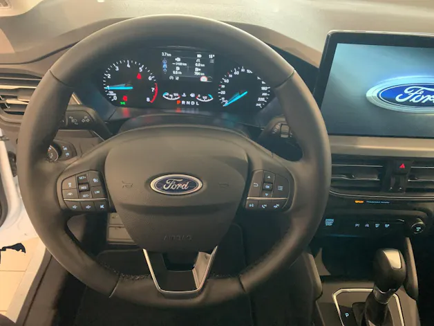 Ford Focus SW 1.0i EcoB Hybrid 155 Titanium