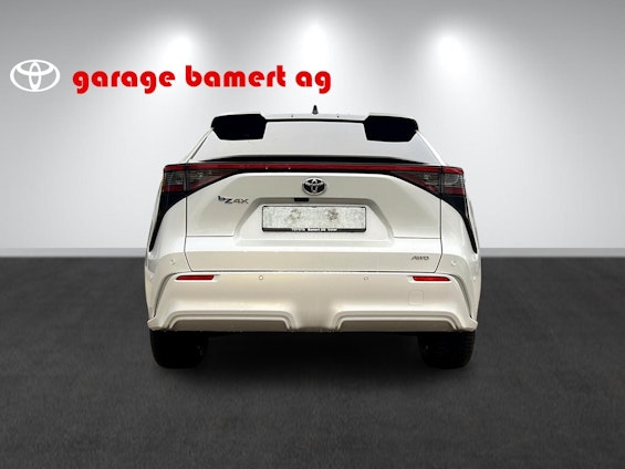 Vehicle image 4 Vehicle image 4