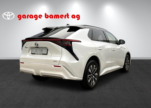 Vehicle image 5 Vehicle image 5