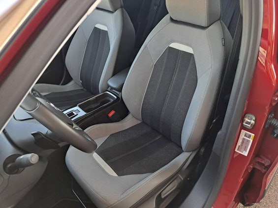 Vehicle image 8 Vehicle image 8