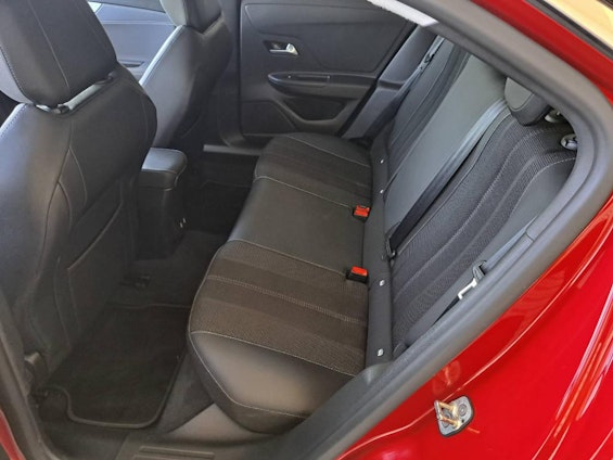 Vehicle image 9 Vehicle image 9