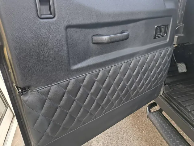 Land Rover Defender 110 double-cabine Pick-up 2.4 Tdi