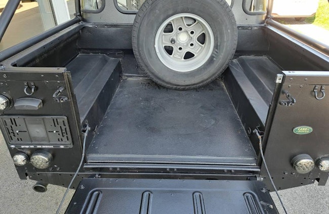 Vehicle image 13 Vehicle image 13