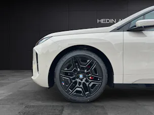 BMW iX xDrive45