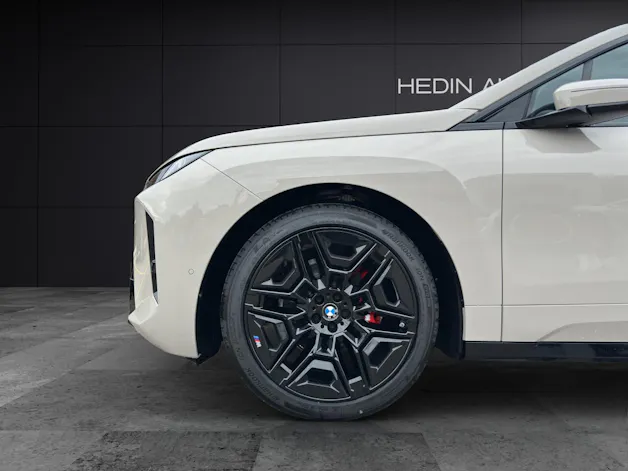BMW iX xDrive45