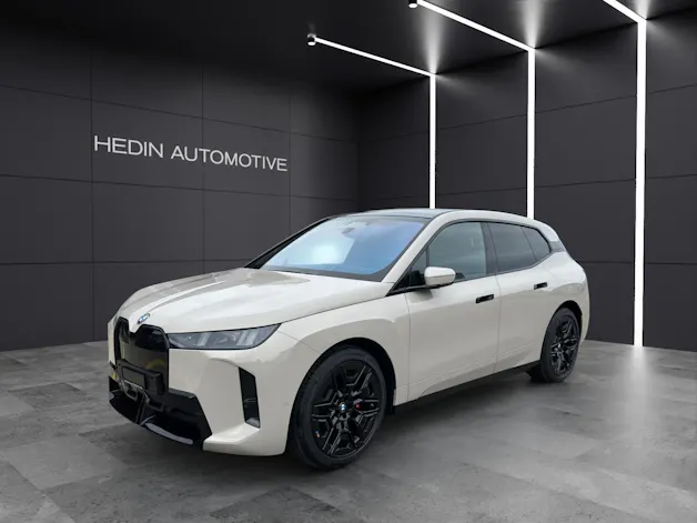 BMW iX xDrive45