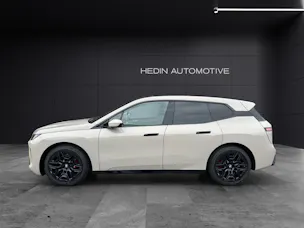 BMW iX xDrive45