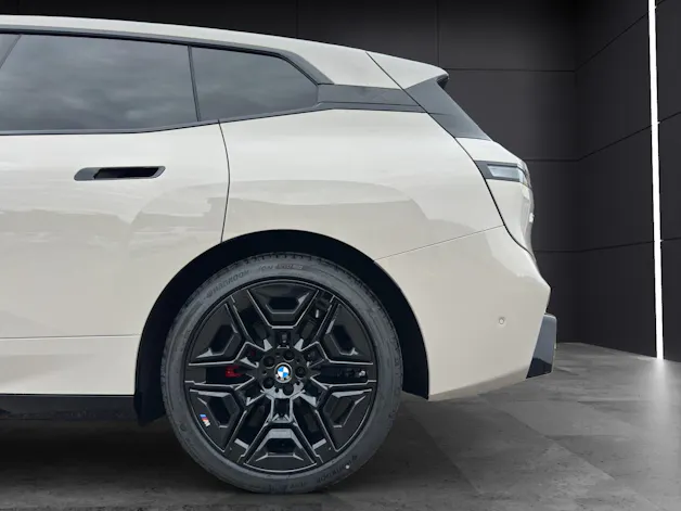 BMW iX xDrive45