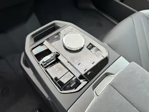 BMW iX xDrive45