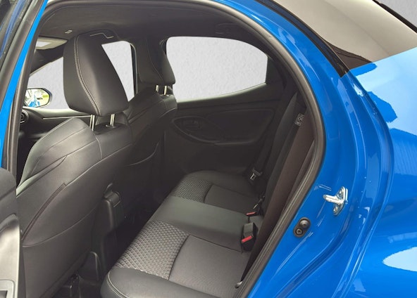 Vehicle image 6 Vehicle image 6