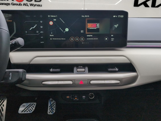 Vehicle image 11 Vehicle image 11