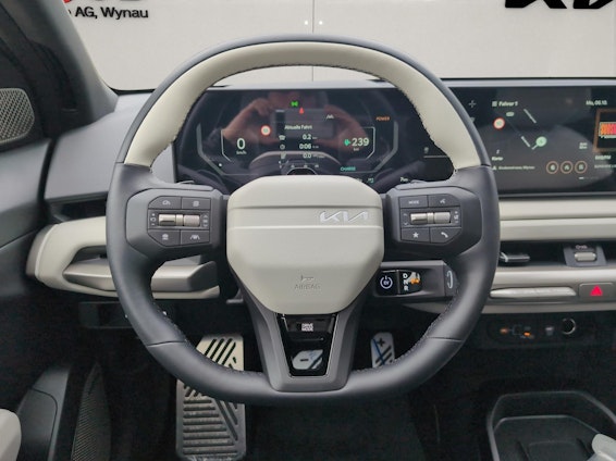 Vehicle image 8 Vehicle image 8