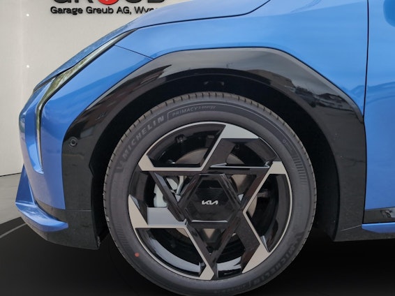 Vehicle image 14 Vehicle image 14