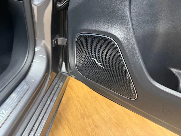 Mercedes-Benz A 250 e EQ Star - AMG / DISTRONIC / 360 Grad Kamera