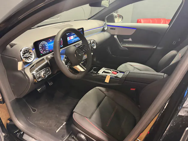 Mercedes-Benz A 200 - AMG - NightStar / DISTRONIC / 360 Grad Kamera
