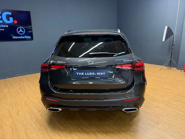 Mercedes-Benz GLC 300 d 4M - AMG / DISTRONIC / 360 Grad Kamera