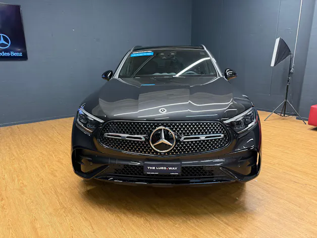 Mercedes-Benz GLC 300 d 4M - AMG / DISTRONIC / 360 Grad Kamera