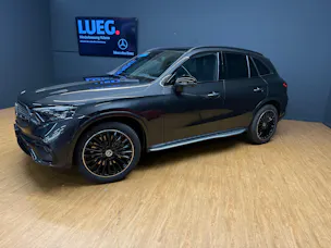 Mercedes-Benz GLC 300 d 4M - AMG / DISTRONIC / 360 Grad Kamera