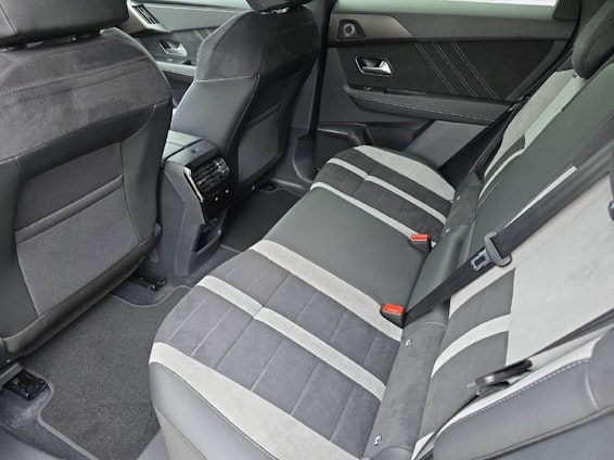 Vehicle image 11 Vehicle image 11