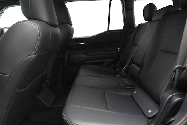 Toyota Land Cruiser 2.8 D 48V Style