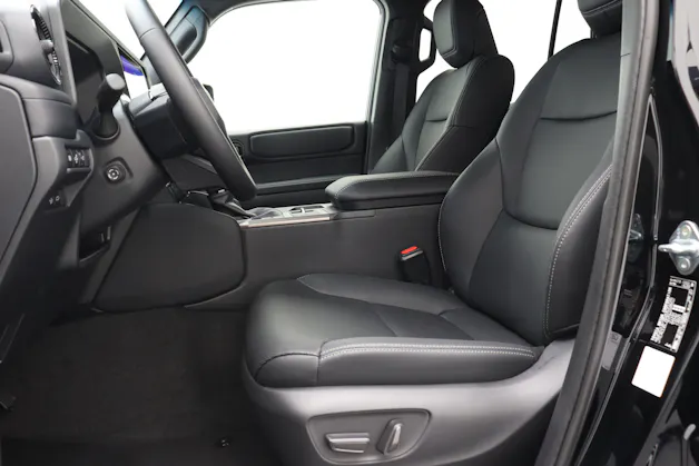 Toyota Land Cruiser 2.8 D 48V Style