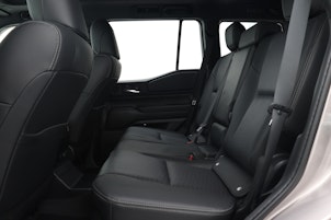 Vehicle image TOYOTA Land Cruiser 2.8 Invincible