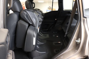 Vehicle image TOYOTA Land Cruiser 2.8 Invincible