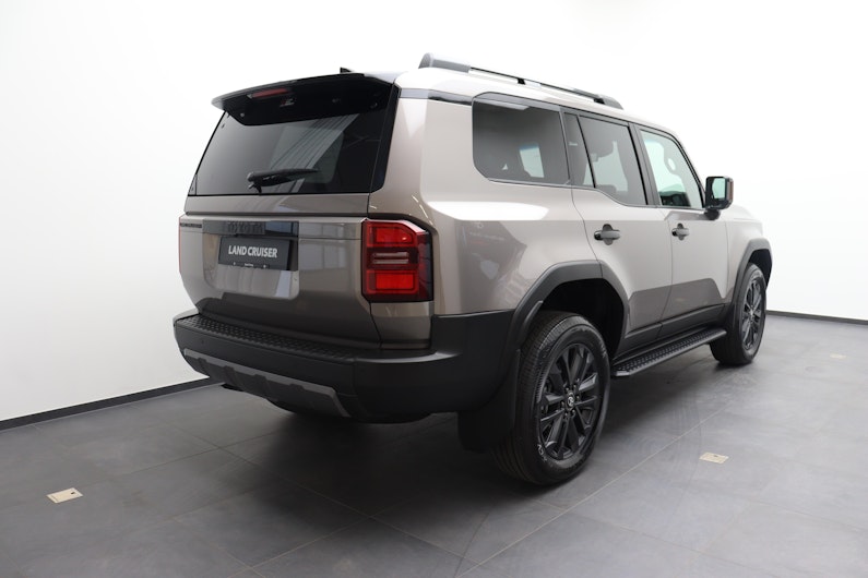 Vehicle image TOYOTA LANDCRUISER