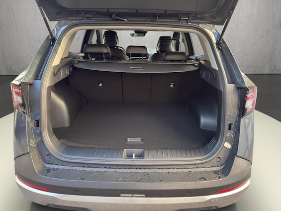 Vehicle image 13 Vehicle image 13