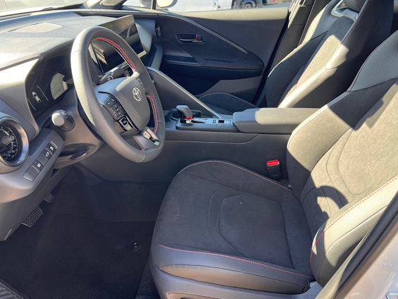 Vehicle image 8 Vehicle image 8