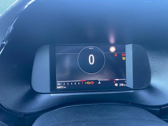 Vehicle image 14