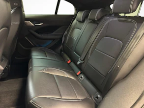 https://vehicle.imgix.net/4037674/98eff970-343f-4c50-98ed-fa586fbbf6d8.jpg