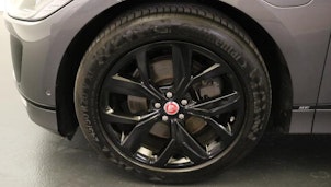 Vehicle image JAGUAR I-Pace EV400 SE AWD