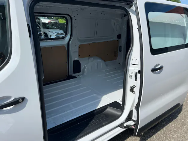 Toyota PROACE Van L2 2.0 D Advanced