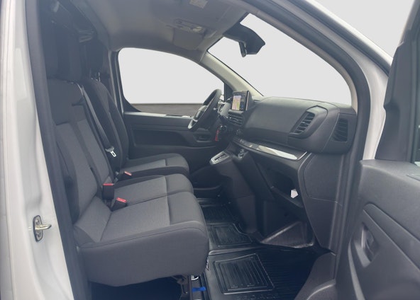 Vehicle image 15 Vehicle image 15