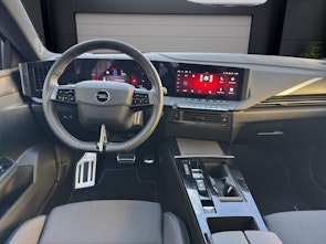 Vehicle image OPEL Astra 1.6 T PHEV 180 Swiss Plus