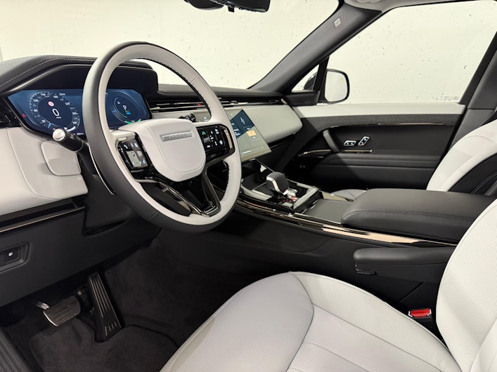 Vehicle image LAND ROVER RANGE ROVER SPORT