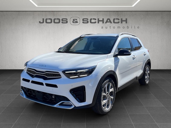 First vehicle image First vehicle image