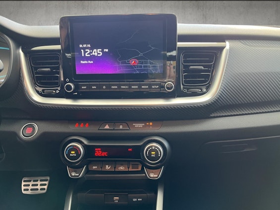 Vehicle image 13 Vehicle image 13