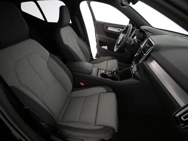 Volvo XC40 2.0 B3 MH XCITE