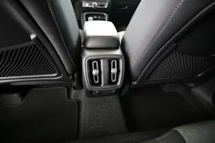 Volvo XC40 2.0 B3 MH XCITE
