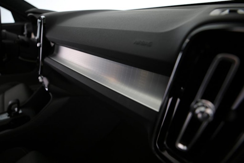 Vehicle image VOLVO XC40