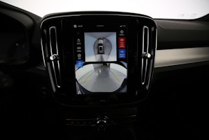 Vehicle image VOLVO XC40 2.0 B3 MH XCITE