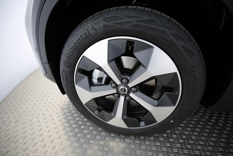 Vehicle image VOLVO XC40