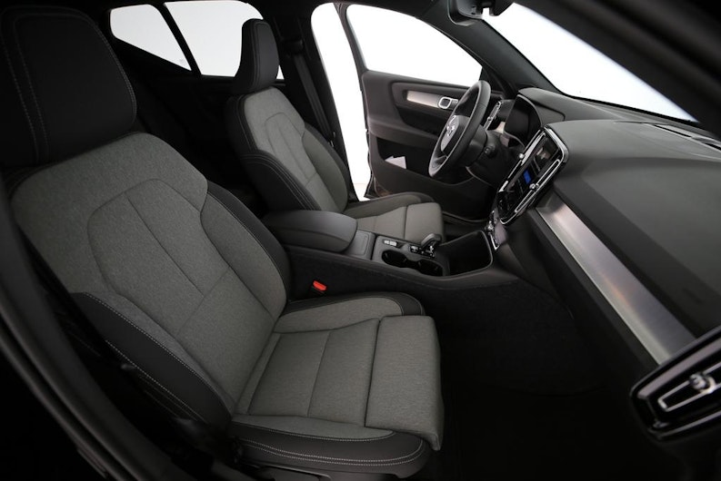 Vehicle image VOLVO XC40