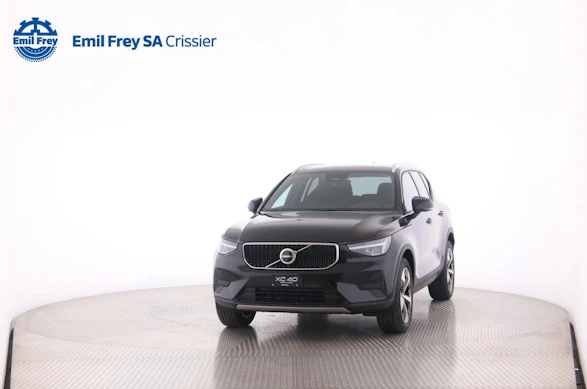 VOLVO XC40 2.0 B3 MH XCITE 0 VOLVO XC40 2.0 B3 MH XCITE 0