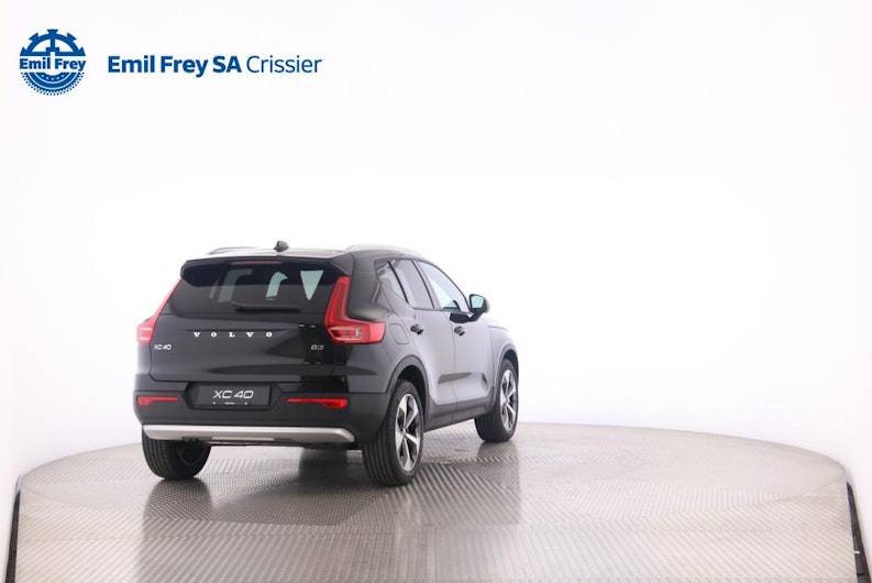 Vehicle image VOLVO XC40