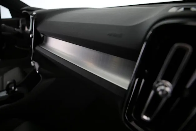 Volvo XC40 2.0 B3 MH XCITE